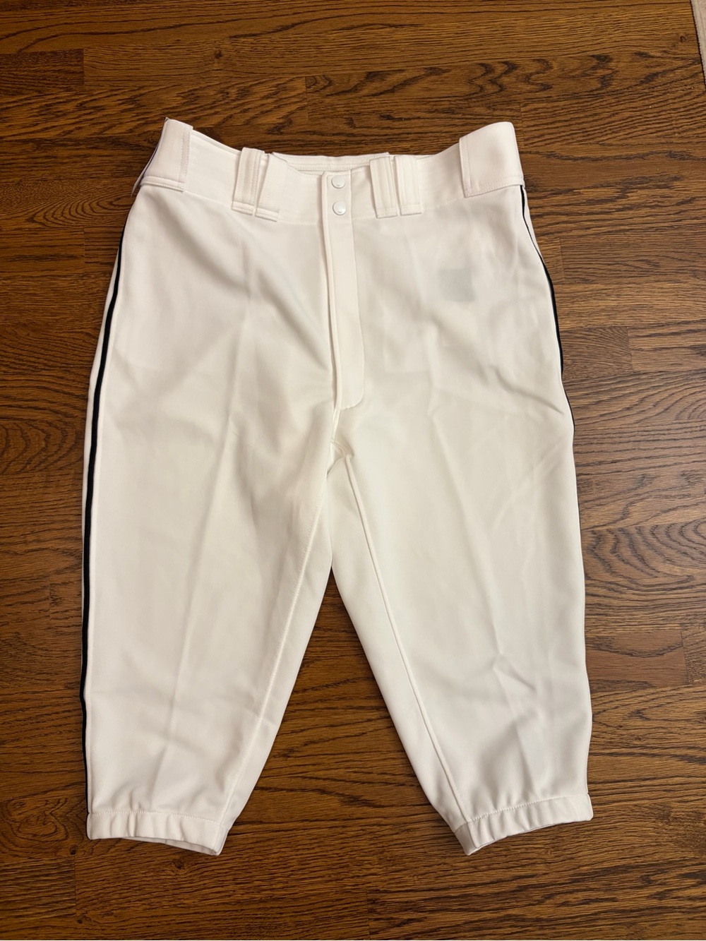 Men's Mizuno White Baseball Short Pants, XLarge, NWT